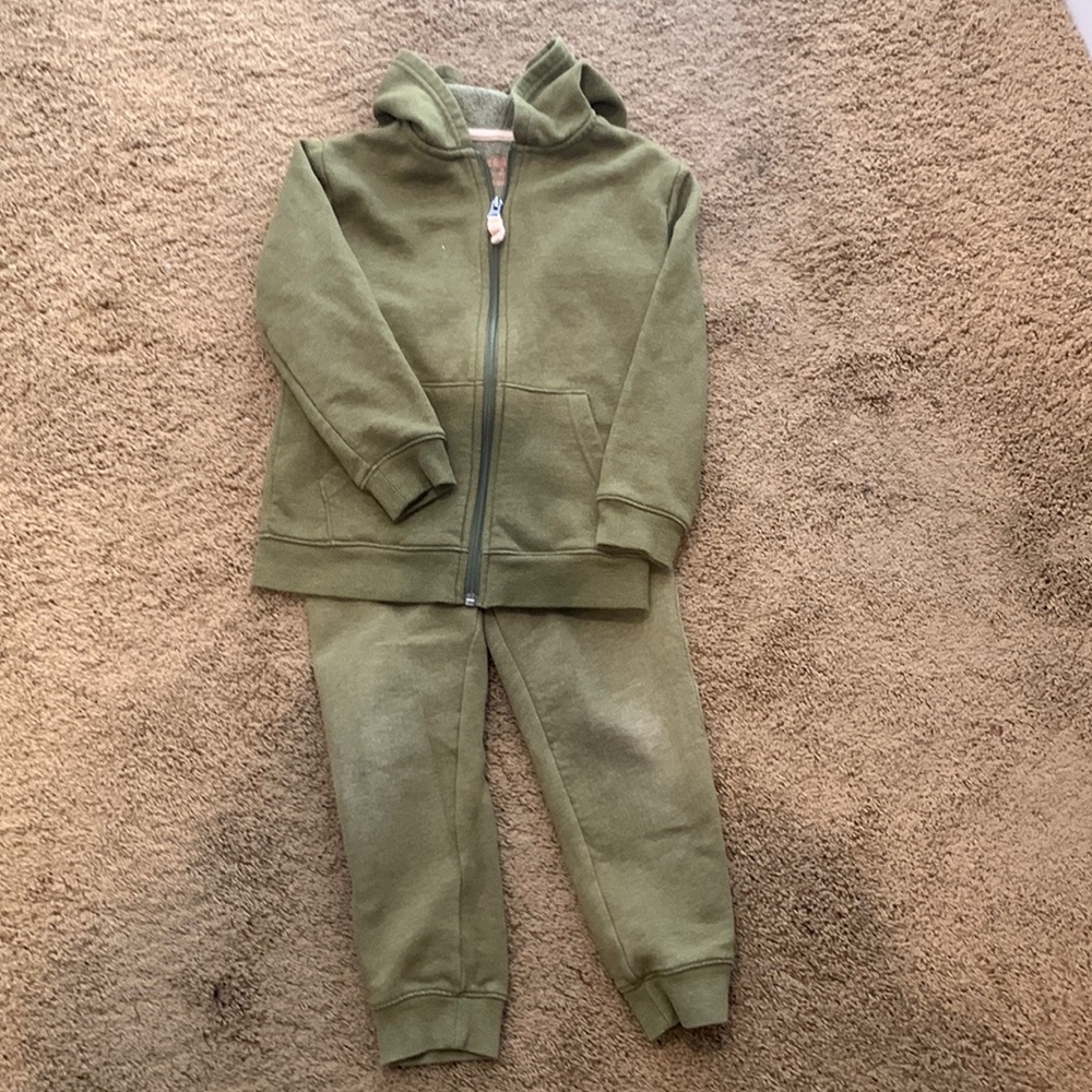 Boys sweatsuit sz xs 4/5t